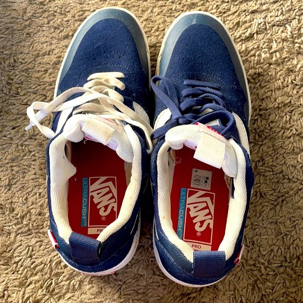 Vans. Navy Blue & White